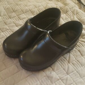 Black Clogs